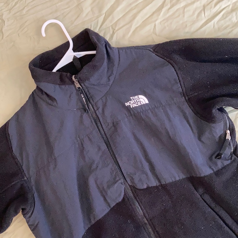 Men’s size M North Face heavy duty fleece zip up